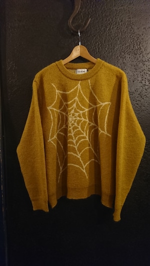 A PUZZLING HOME "SPIDER WEB JACQUARD KNIT" Gold Color