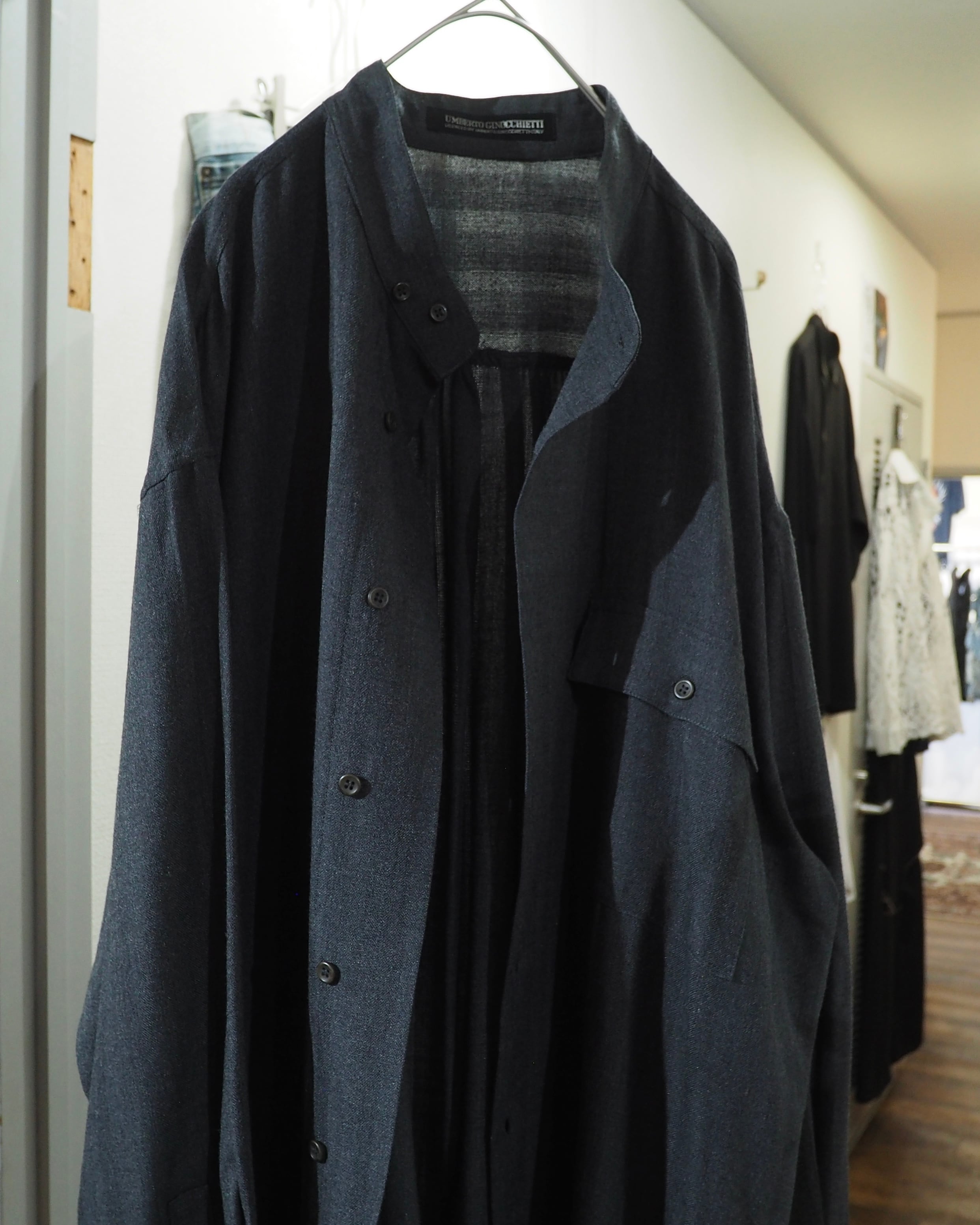 1990s " UMBERTO GINOCCHIETTI " Beautiful Charcoal Gray Color Vintage Over Silhouette No Collar Shirt