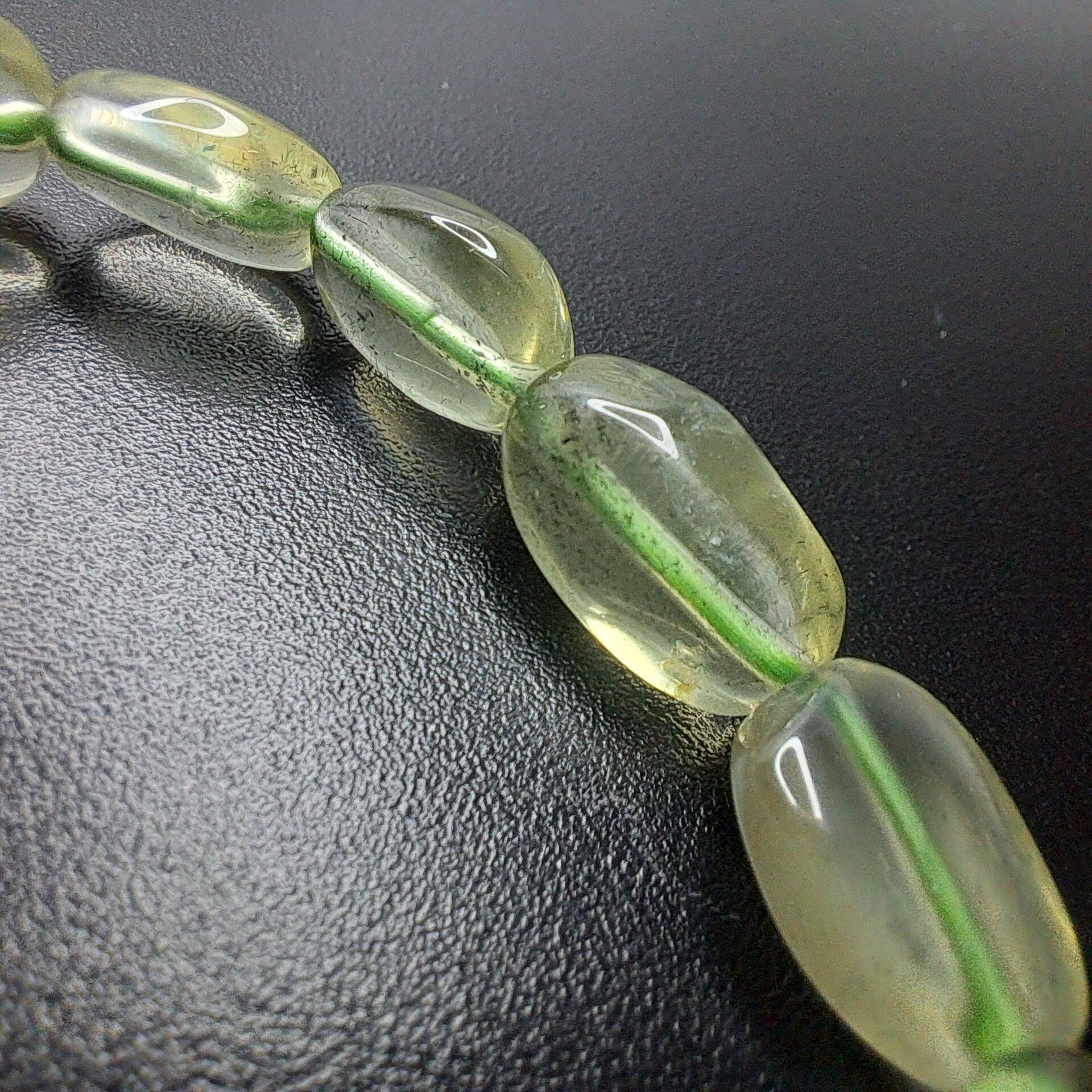 【希少宝石/最強品質】オリゴクレース＊タンブルカット＊　天然石ブレスレット 希少宝石⁄最強品質オリゴクレース＊タンブルカット＊ 天然石ブレスレット