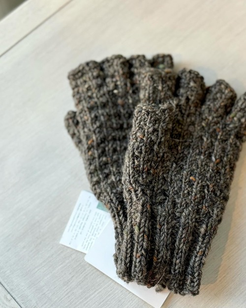 2310 dark brown fingerless knitting gloves