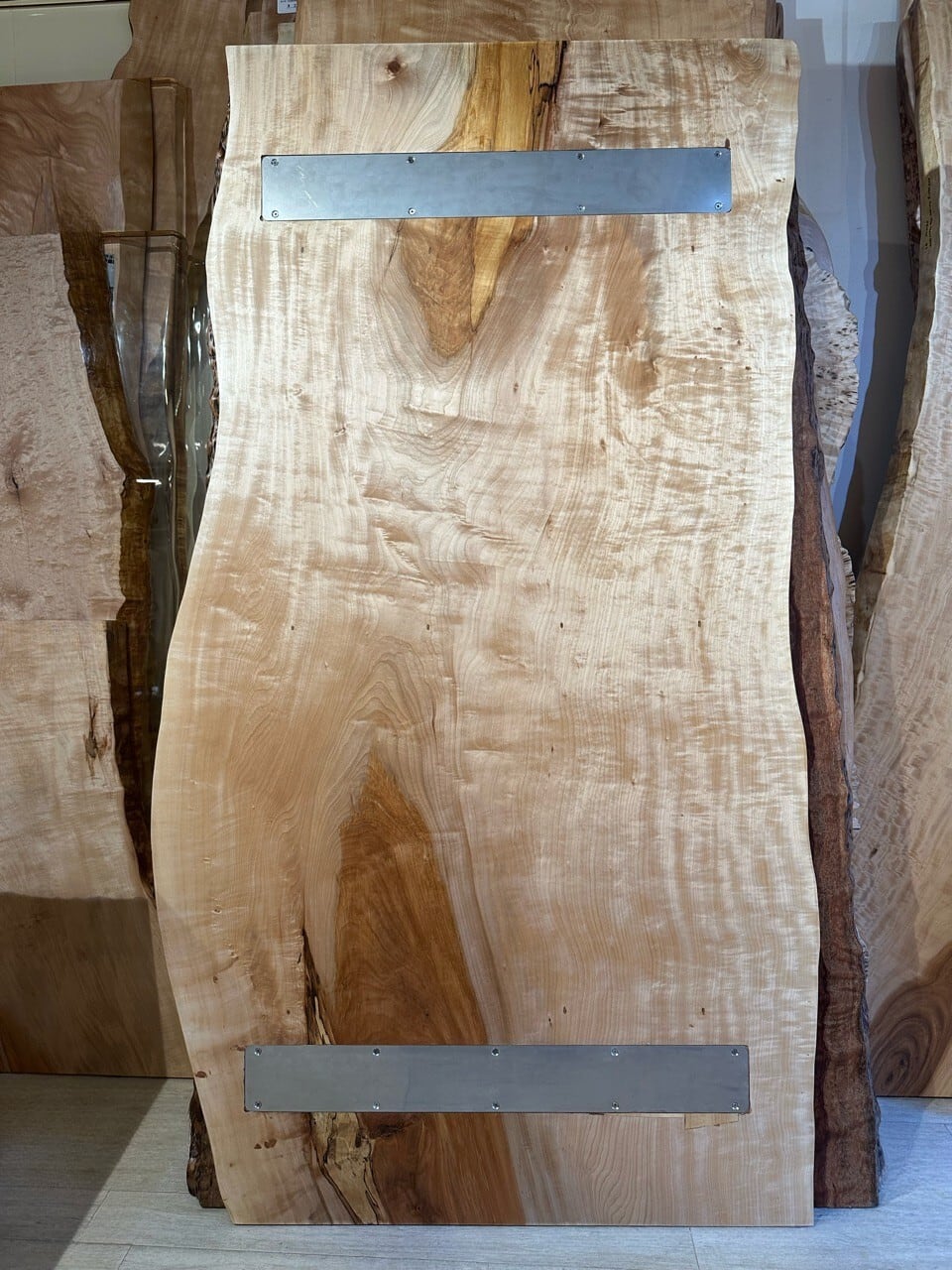 白栃杢】白栃（トチ）_1800×840-980×33_浅草本店_テーブル天板/一枚板