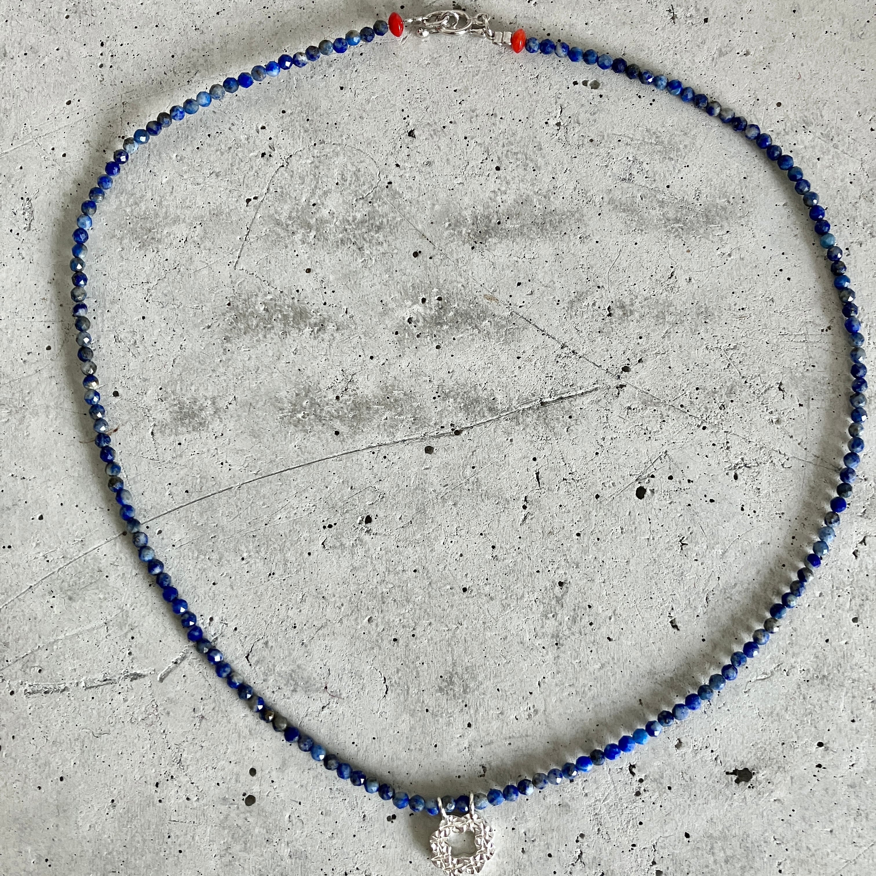 ラピスラズリのチョーカー