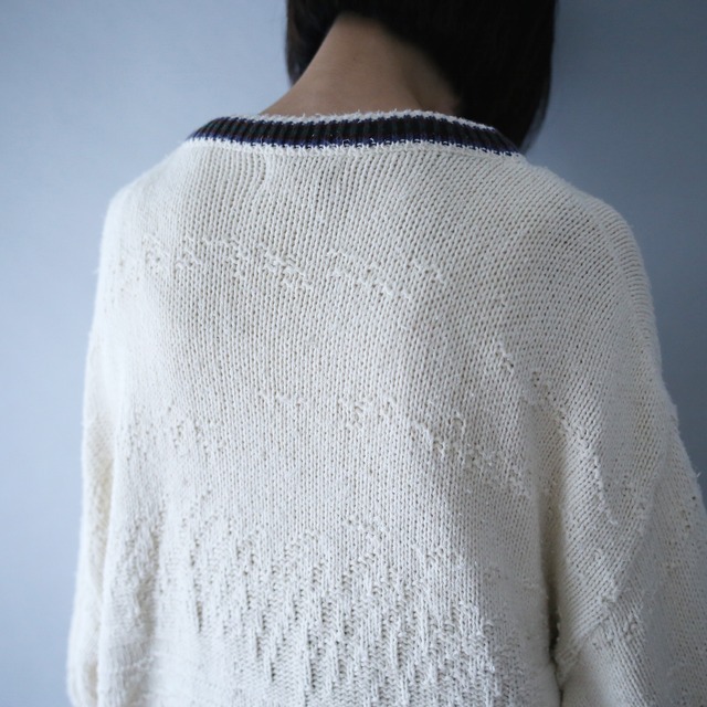 "刺繍" birds design over silhouette cotton knit sweater