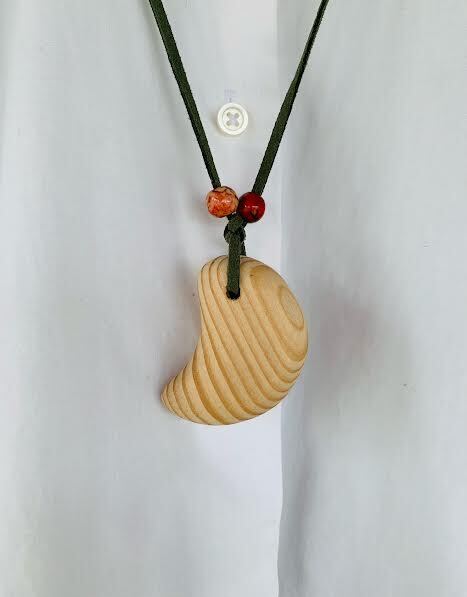 〇木のツボ押し勾玉ペンダント プレゼントにも | atelier mitsuki