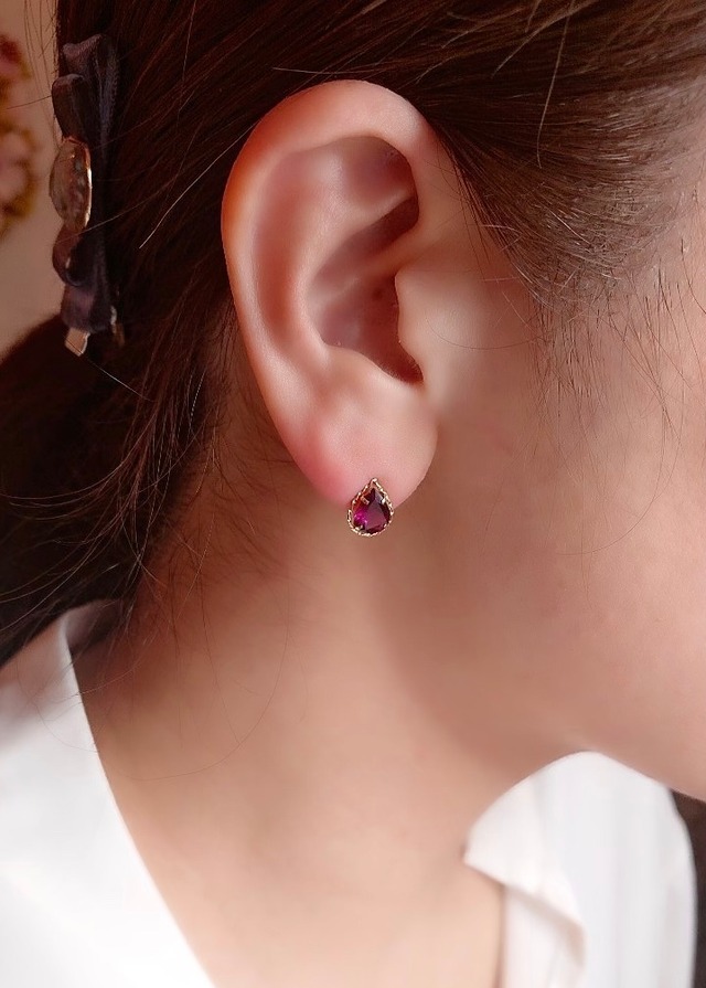 K18 ロードライトガーネットピアス ○ | 株式会社Jewelry伊藤