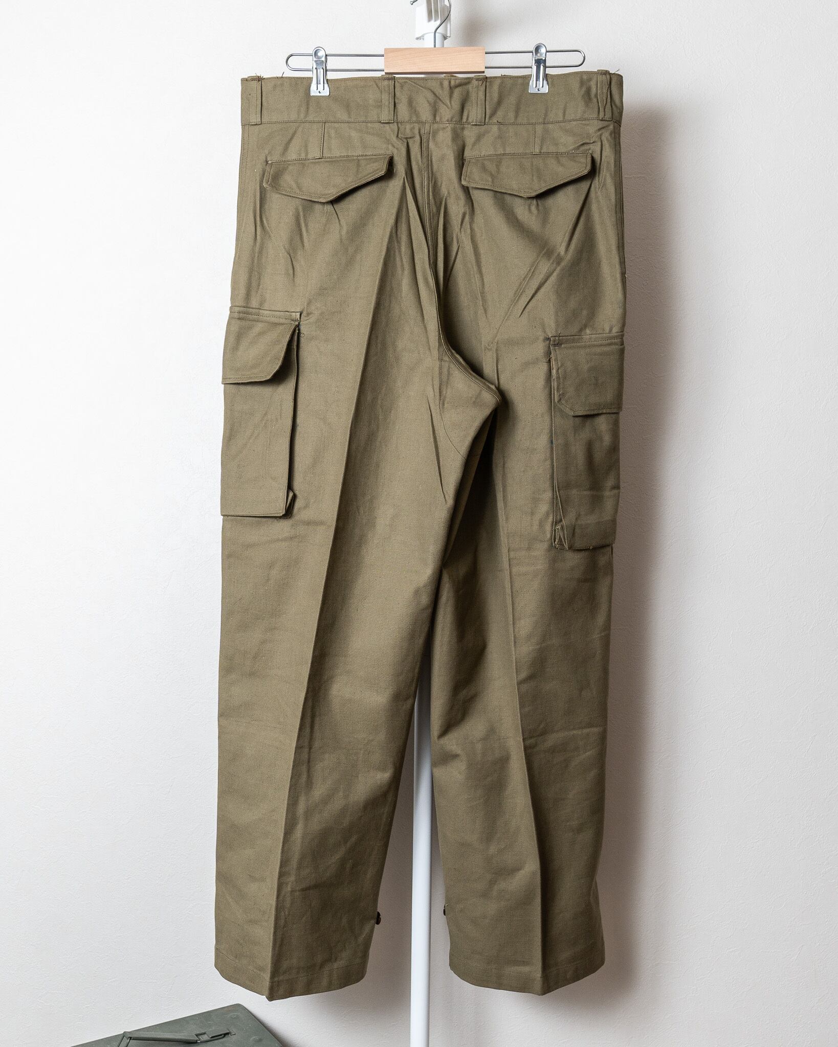 【DEADSTOCK】French Army M-47 Trousers Early Model Size35 ② 実物 フランス軍 M47  カーゴパンツ 前期型 デッドストック 希少 | FAR EAST SIGNAL powered by BASE