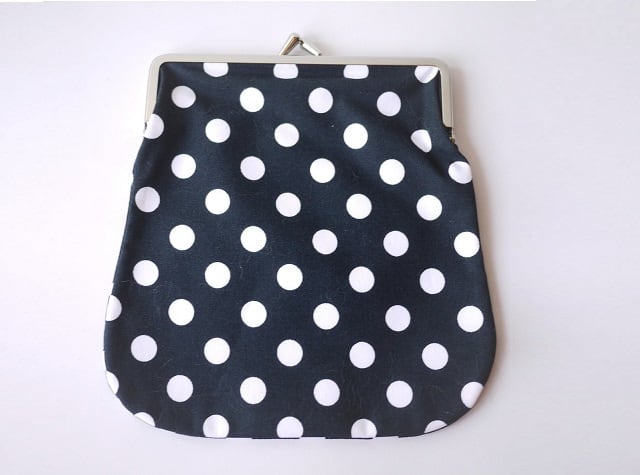 マリメッコ marimekko ドット モノトーンがま口ポーチ ポルカドット