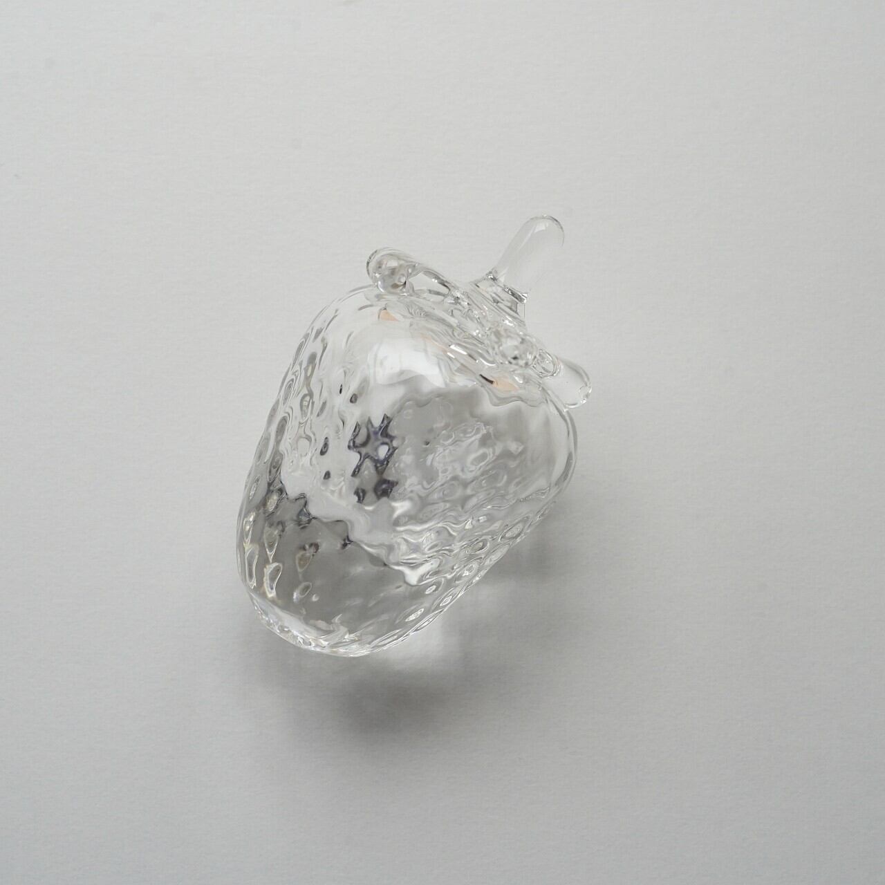 【真野美千代】ガラスのいちご 透明 13-A