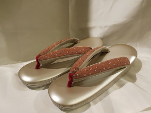 茶系小柄古布鼻緒ぞうり(Ｌサイズ) Japanese shoes (No1)