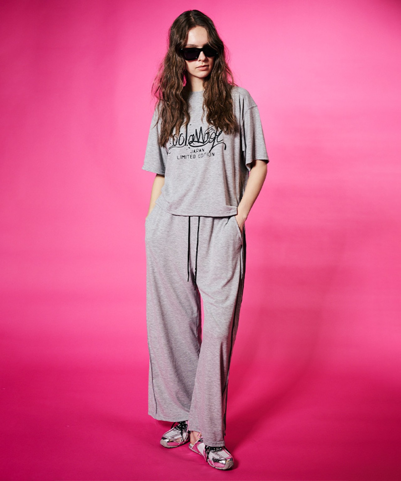 COOLAグラフィティプリントクロップドTシャツ&パンツ (GRAY)　CQ-48144