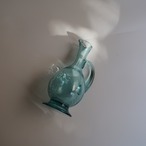 クラックの入った水差し