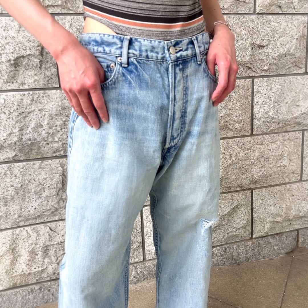AURALEE  [FADED SELVEDGE LIGHT DENIM PANTS]