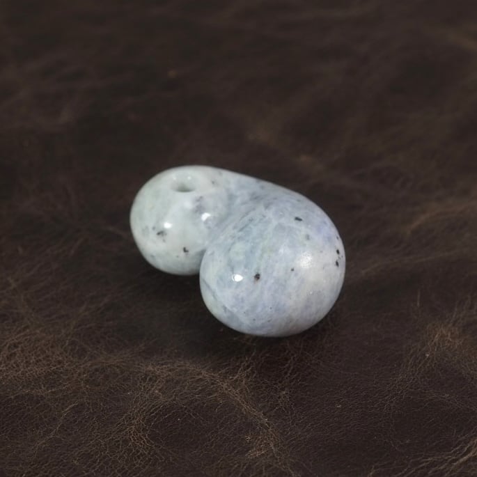 糸魚川翡翠 ラベンダー翡翠 ふく勾玉 14.9g Itoigawa lavender Jadeite