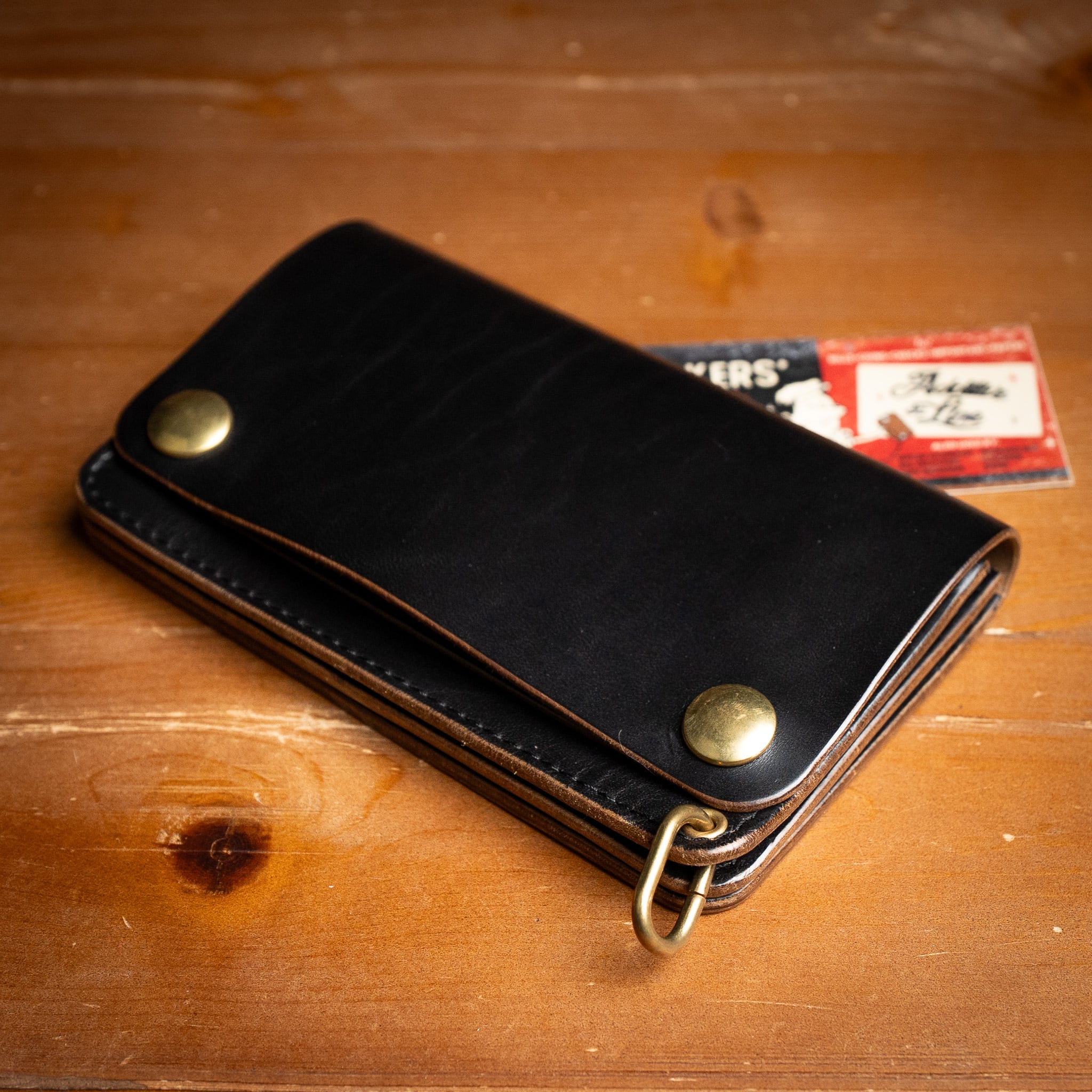 Additive and Line】Middle Tracker Wallet TWM-004 Maryam Horse Butt Additive and Line】Middle Tracker Wallet TWM-004 Maryam Horse Butt