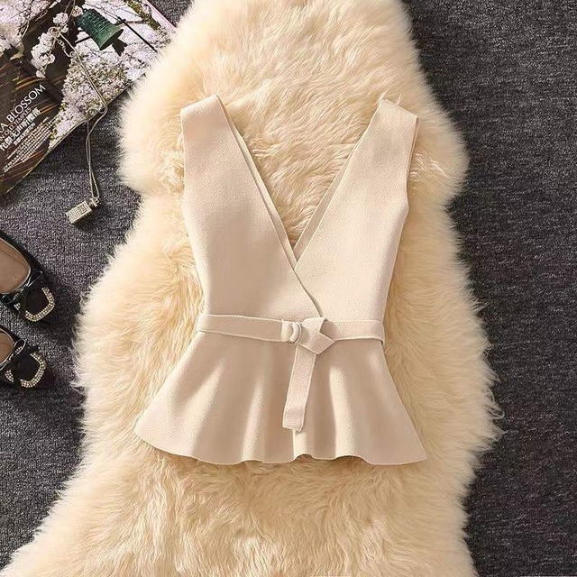 【tops】ペプラムジレ