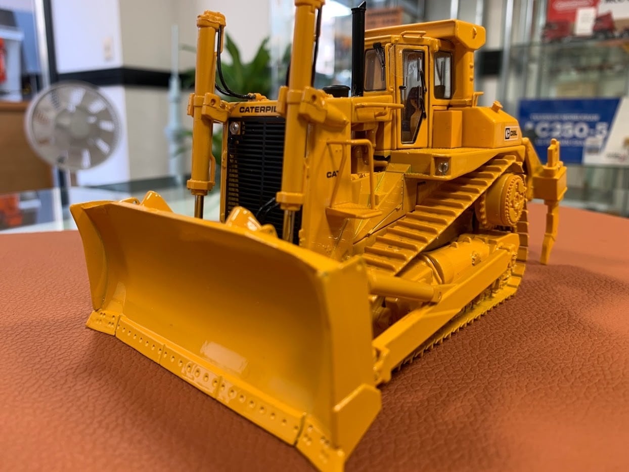 CCM 1/48 CAT D9L Track-Type Tractor with Multi-Shank Ripper | Pay ID