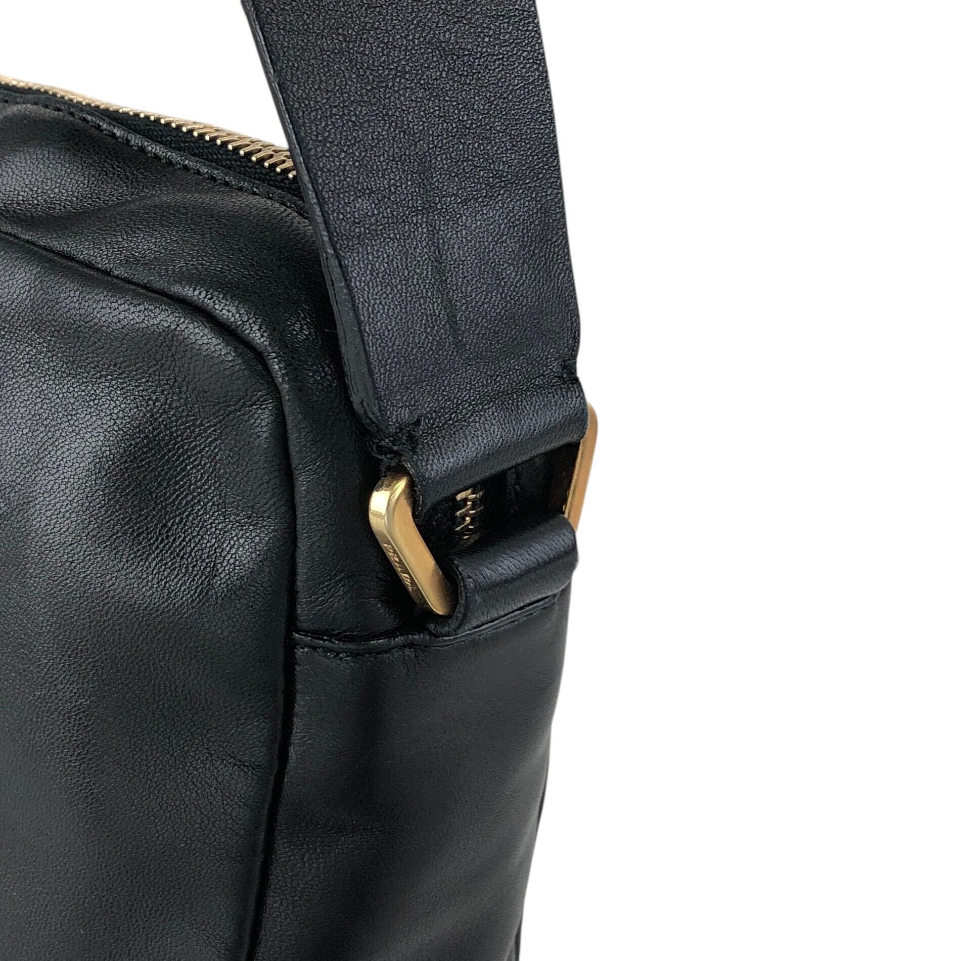PRADA プラダ ショルダーバッグ ブラック パドロック ナッパレザー