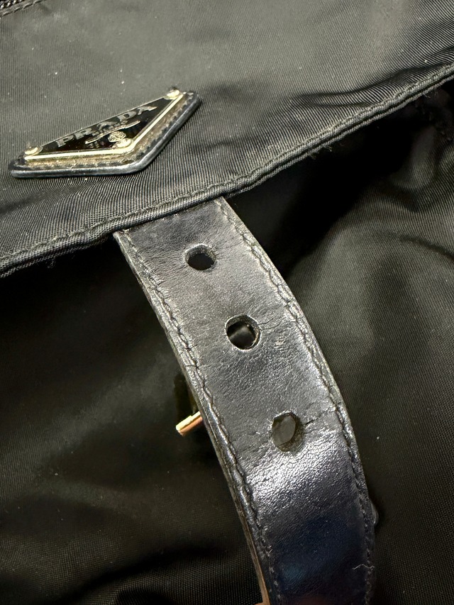 PRADA プラダ ショルダーバッグ ブラック トライアングルロゴ フロントバックル ナイロン vintage ヴィンテージ オールド fsnzjh