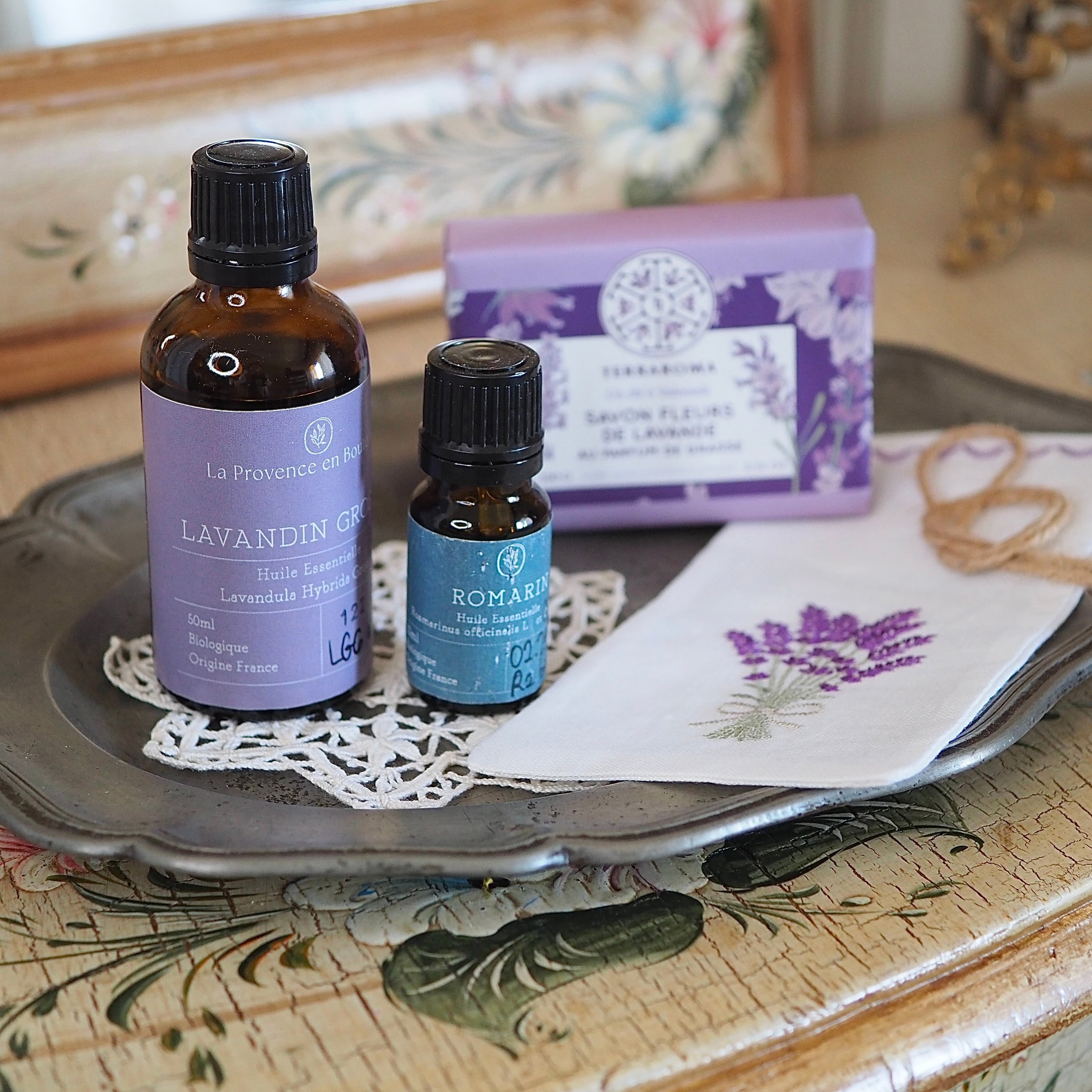 ラベンダーパニエ B (ラヴァンディン精油、ローズマリー精油 + savon +sachet)