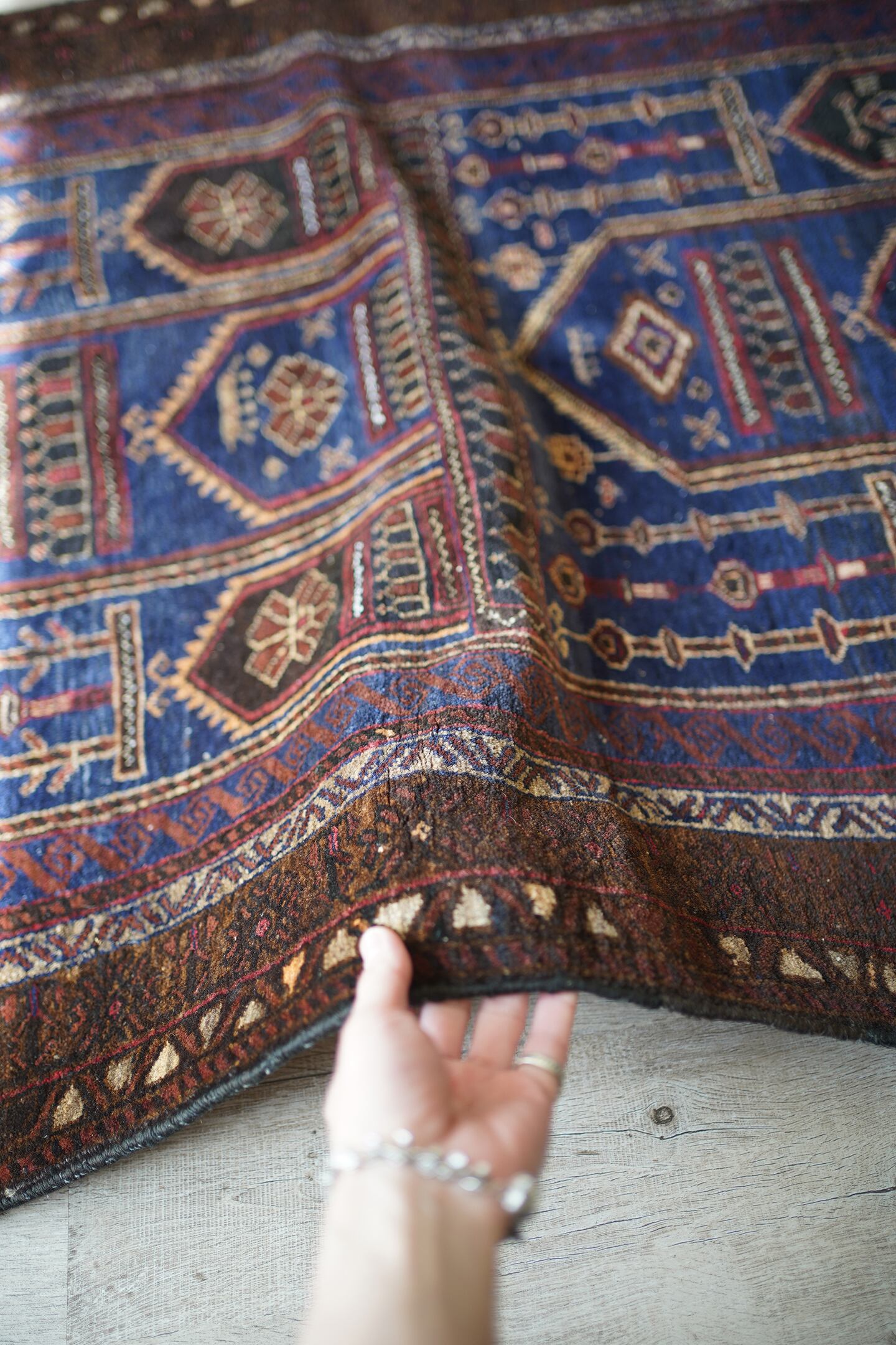 225】Vintage Afghan Baluch rug 1960's | ヴィンテージラグ専門店