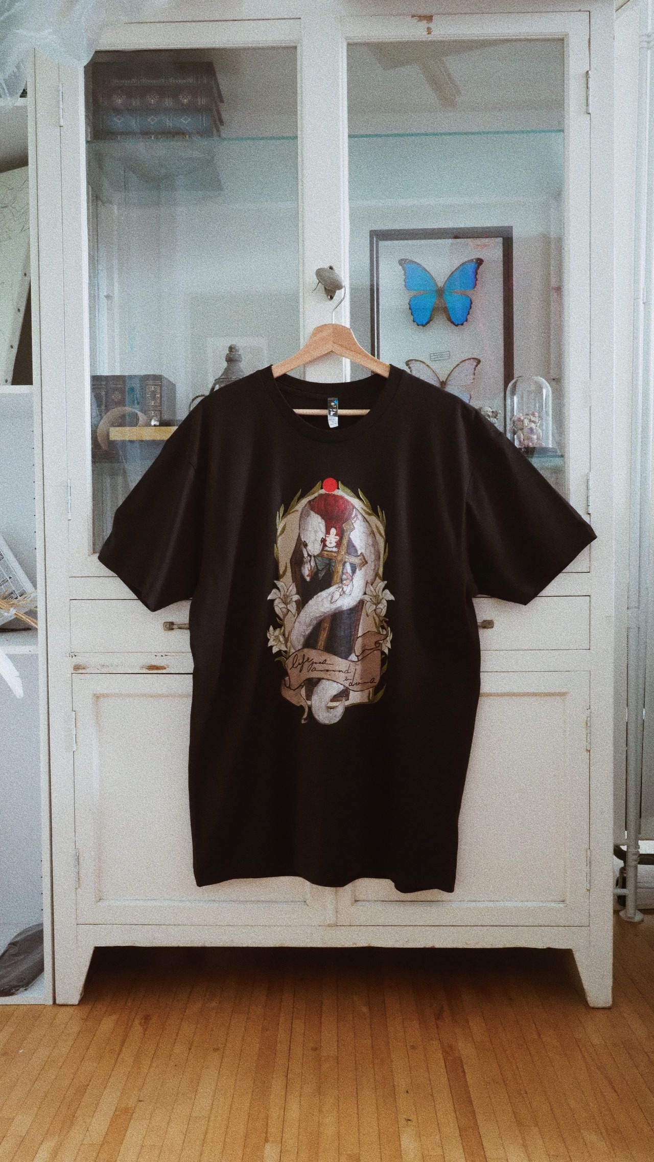 天体の魔女と白蛇　Tシャツ