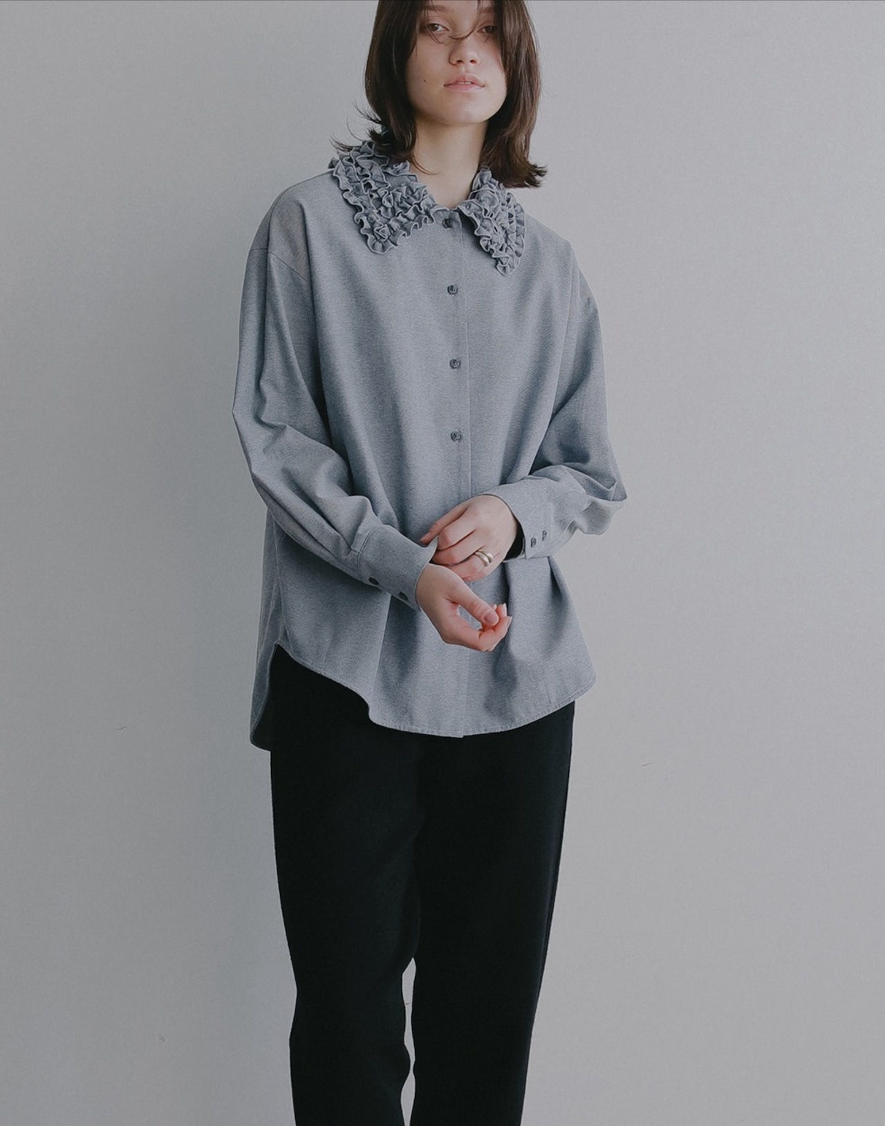MANOF FRILL COLLAR OXFORD SHIRT 3色展開