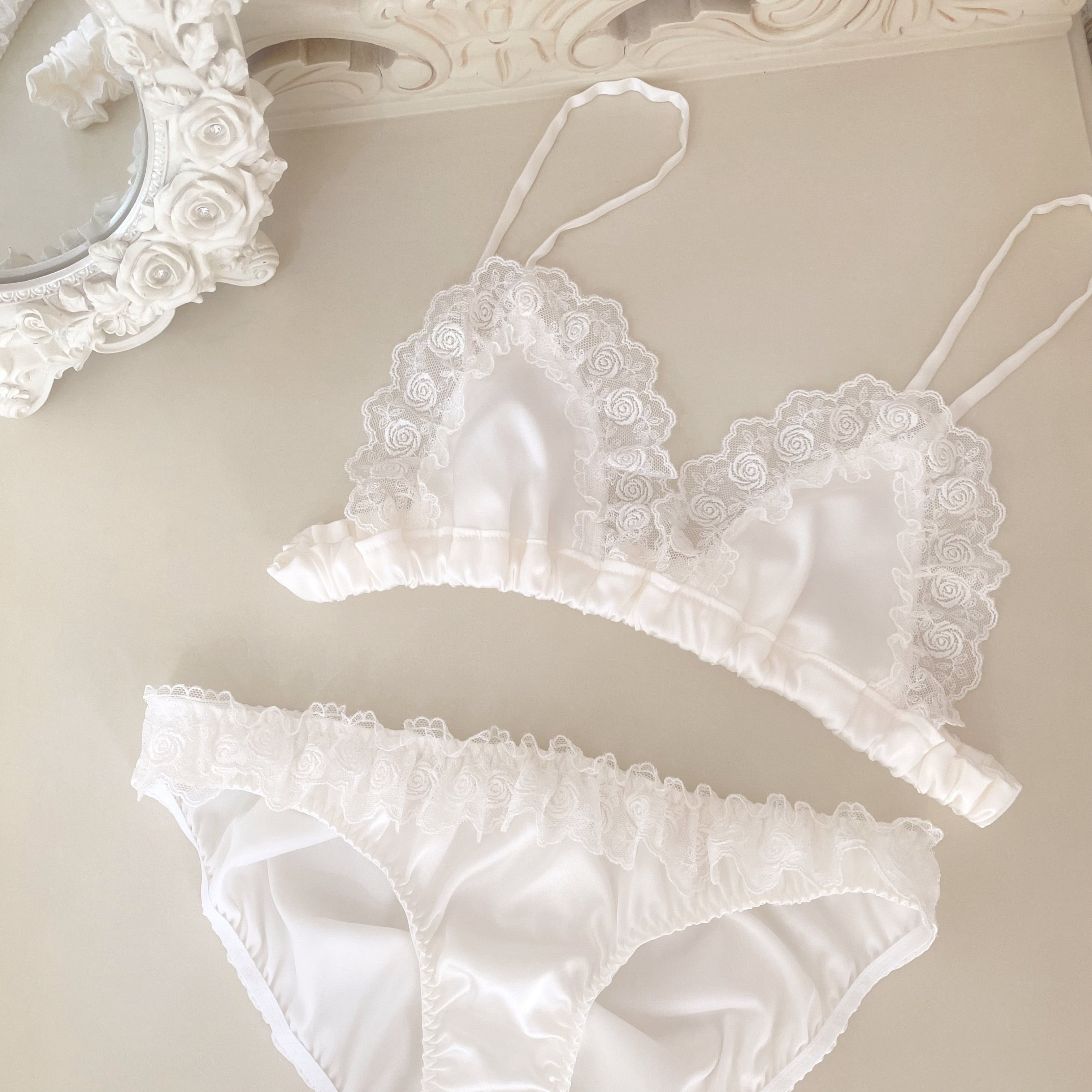 rose blanche lingerie set