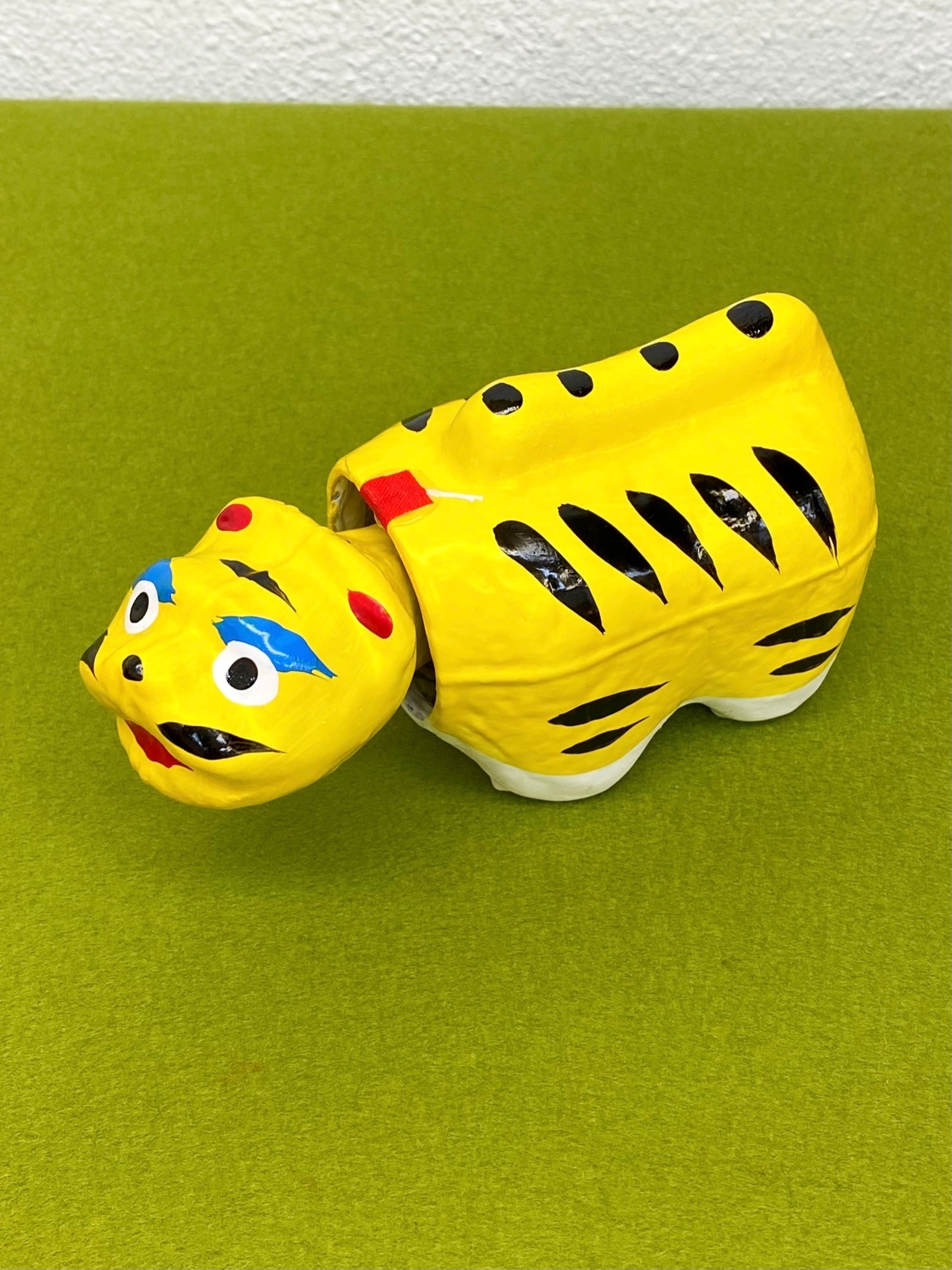 張り子の虎(子) 大阪張り子 | 株式会社 山本人形