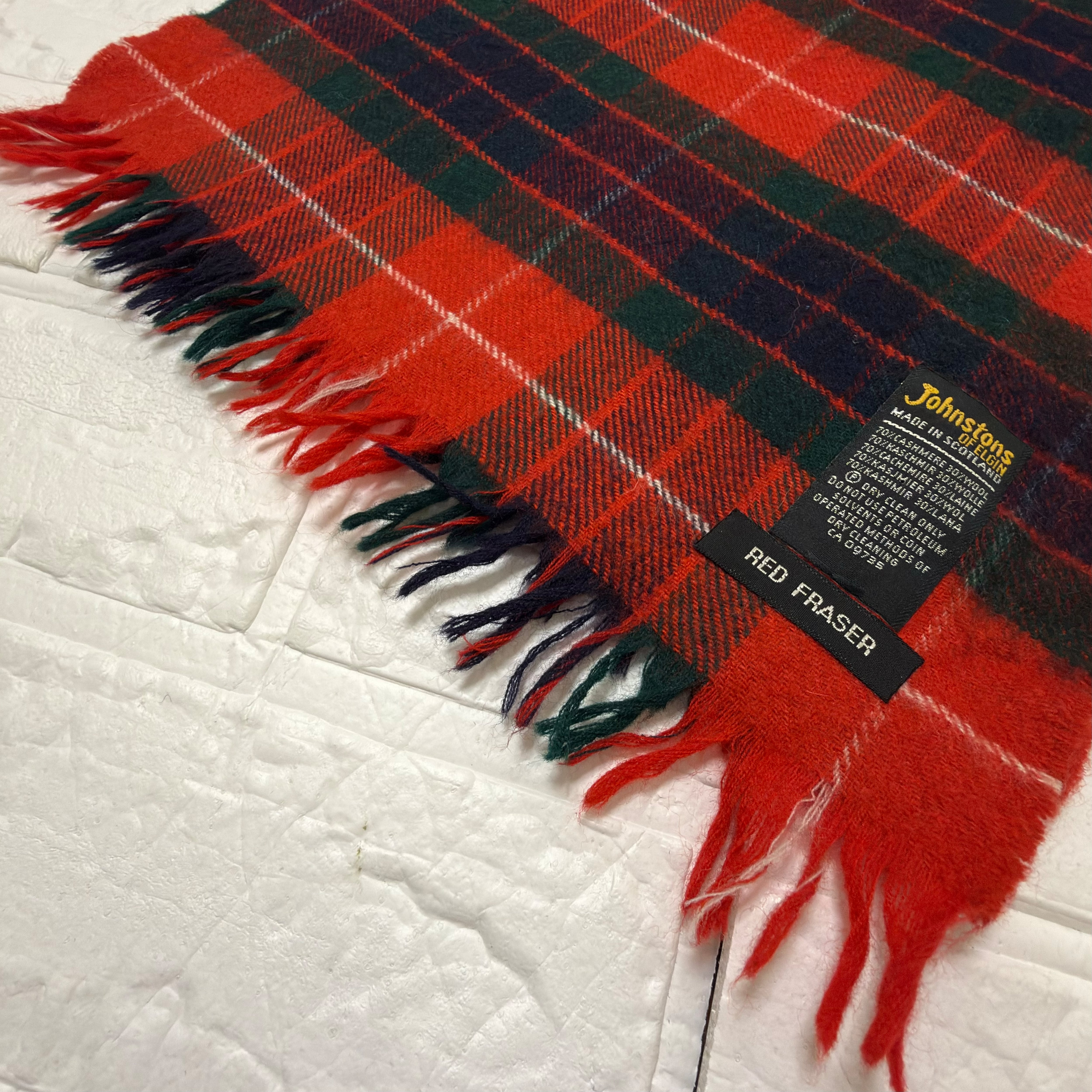 Johnstons of Elgin フレイザーレッド タータン カシミヤ×ウール