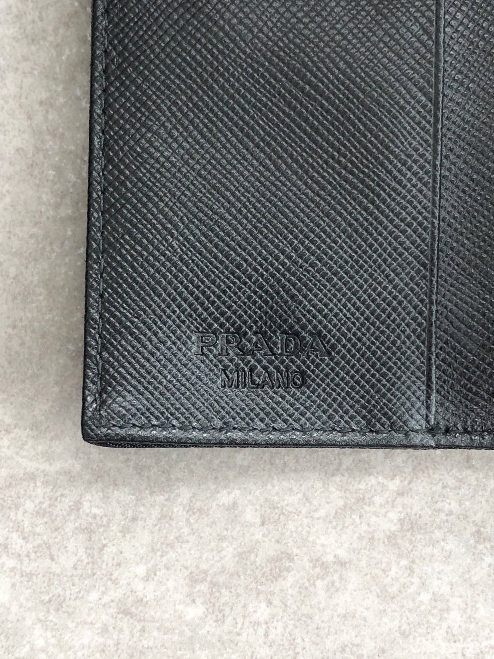 PRADA プラダ キーケース ブラック トライアングルロゴ ナイロン 6連 PRADA プラダ キーケース ブラック トライアングルロゴ ナイロン 6連