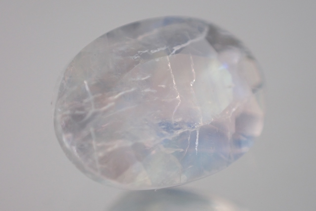 レインボームーンストーン　1.12ct　 [D9-33]