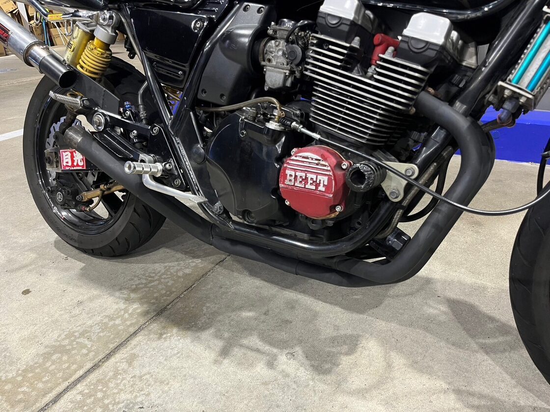 Amazon | XJR400 エンジンガード メッキ ② | エンジンガード 