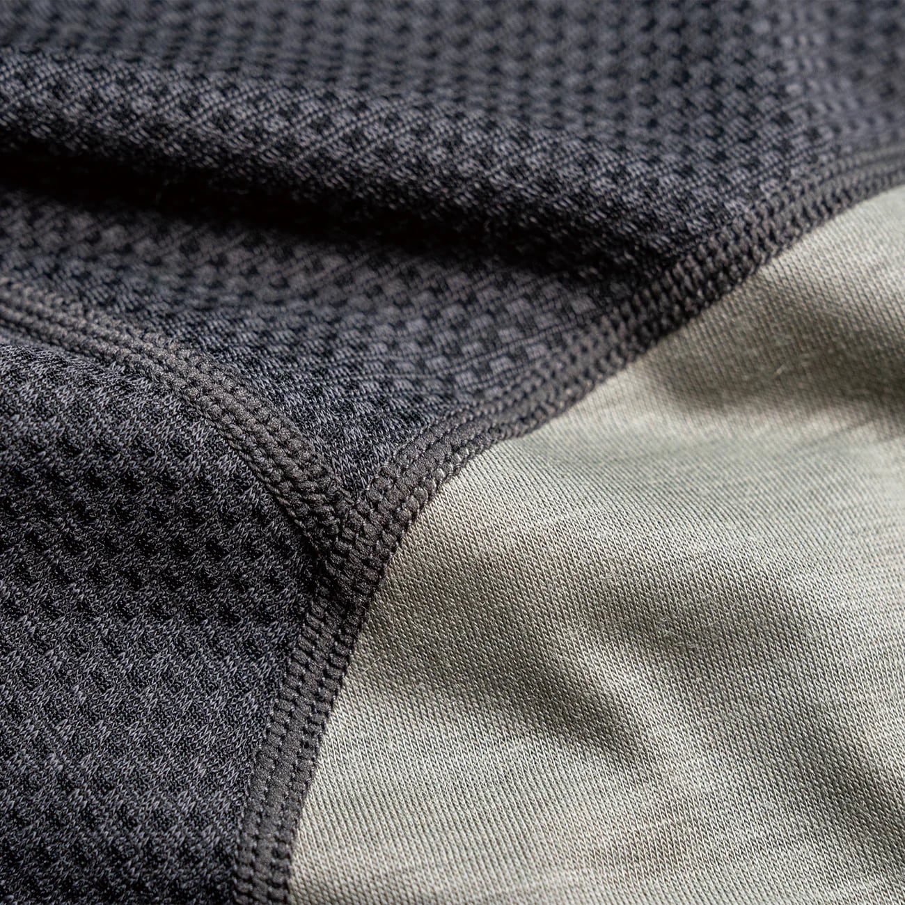 STATIC（スタティック）CHORD WOOL SLEEVELESS Carbon コードウール