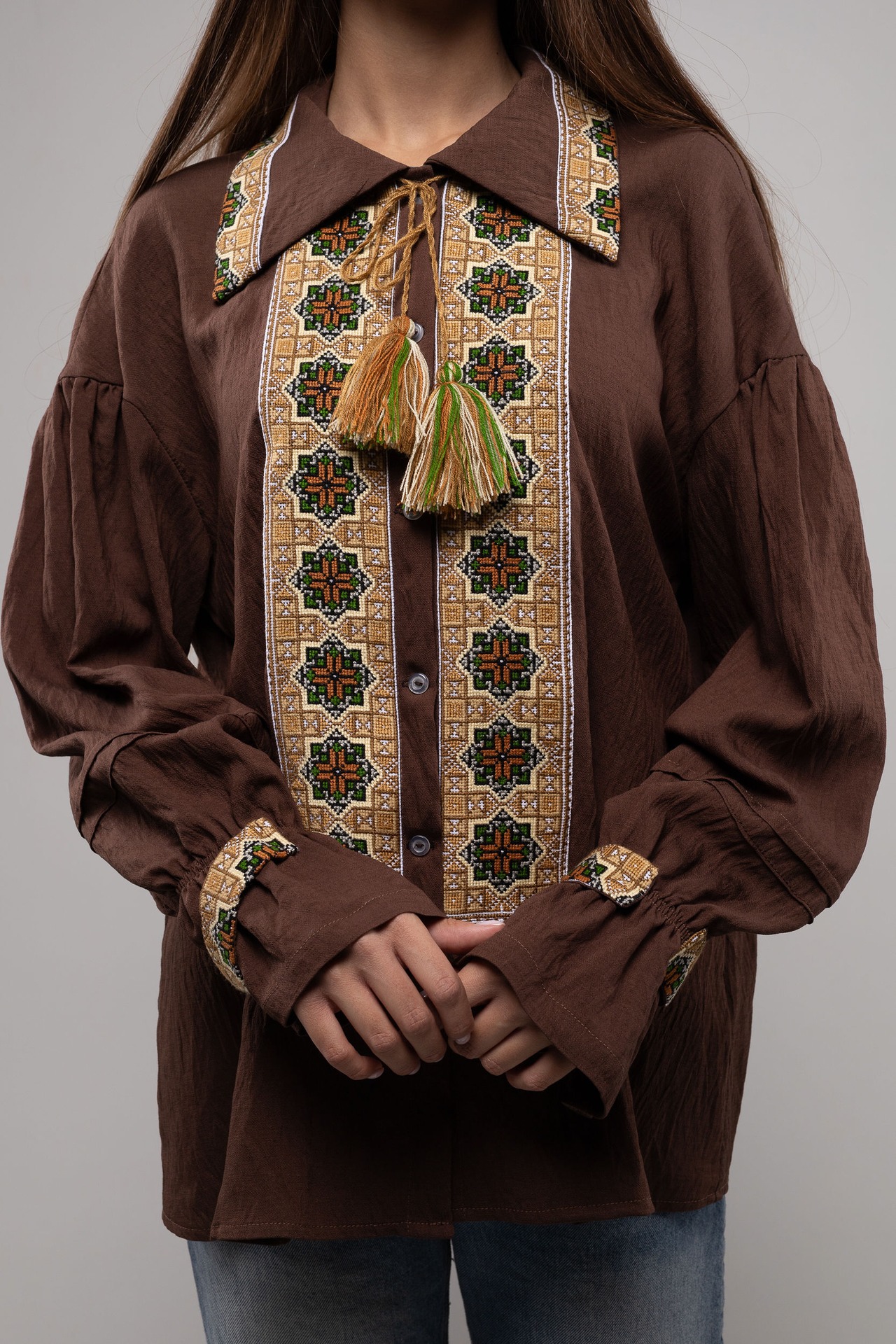 ウクライナ刺繍ヴィシヴァンカ クロスステッチ　手刺繍　シャツ　麻　レディース・フリーサイズ - 4