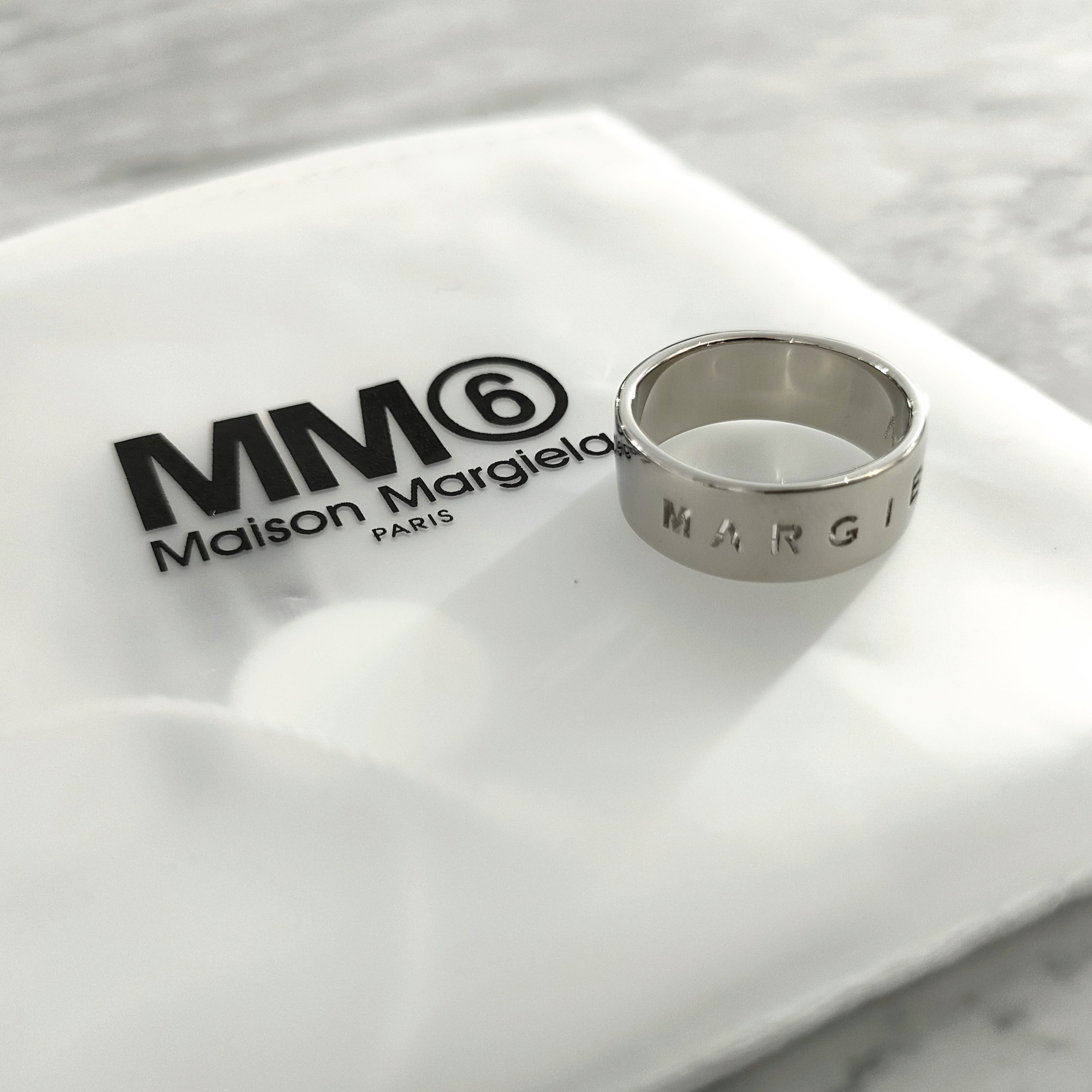 MM6 LOGO RING