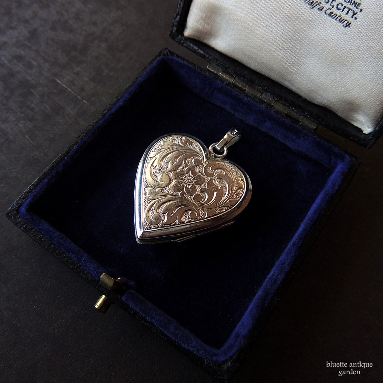 ヴィンテージジュエリー シルバー925 ハートロケット【忘れな草・アカンサス】