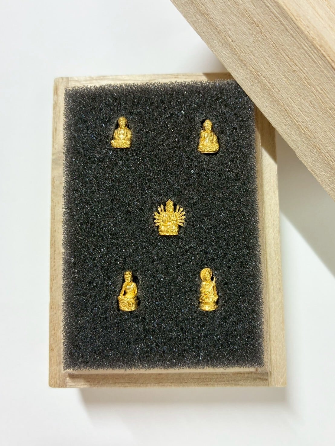 純金 約1g 鎌倉大仏像 指先サイズの芸術品 JUNGOLD | JUNGOLD【純金の