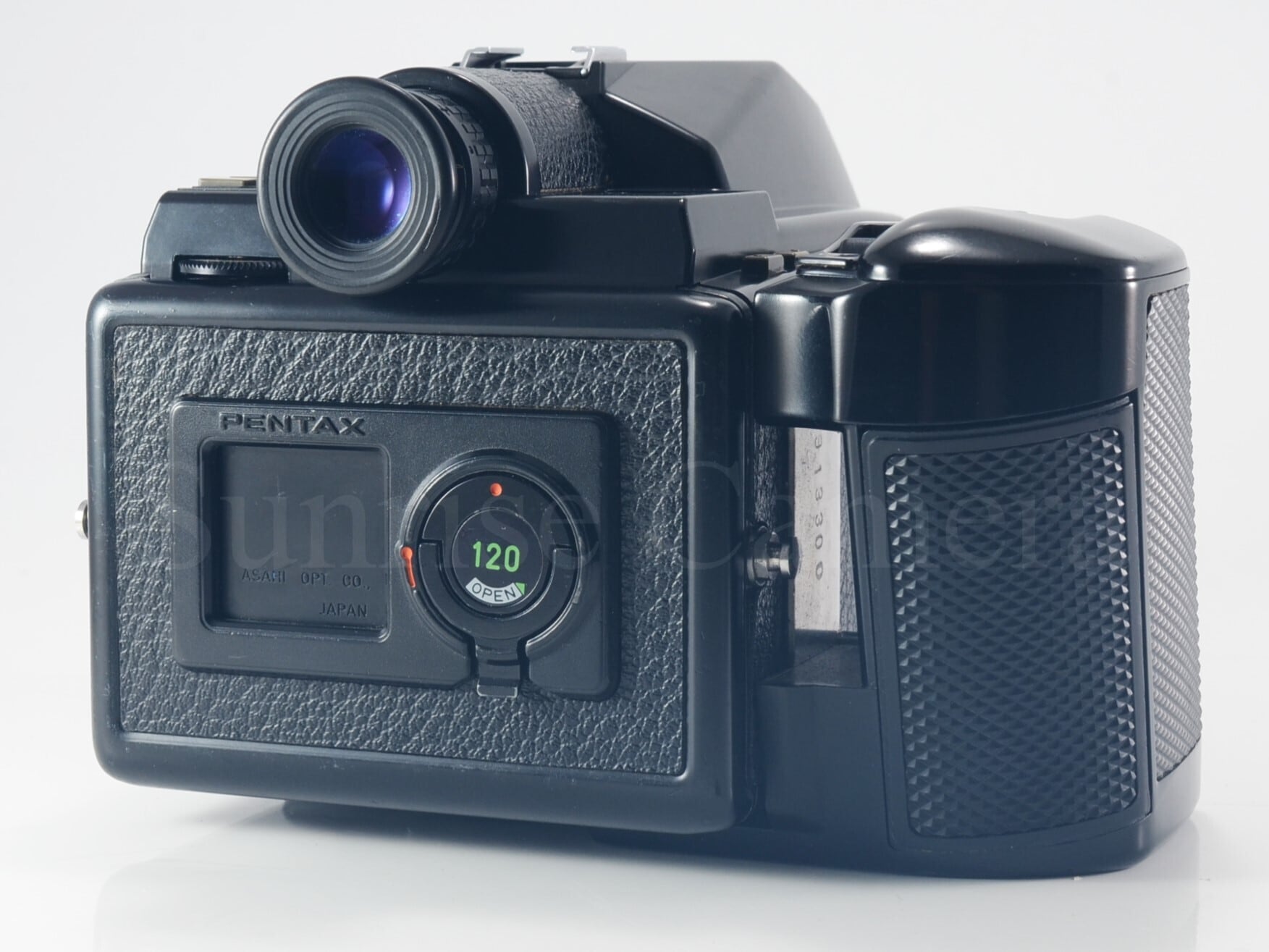 フィルムカメラ PENTAX 645 赤城耕一：第19回 後発の意地を見せつけろ！機能テンコ盛りの先駆的中