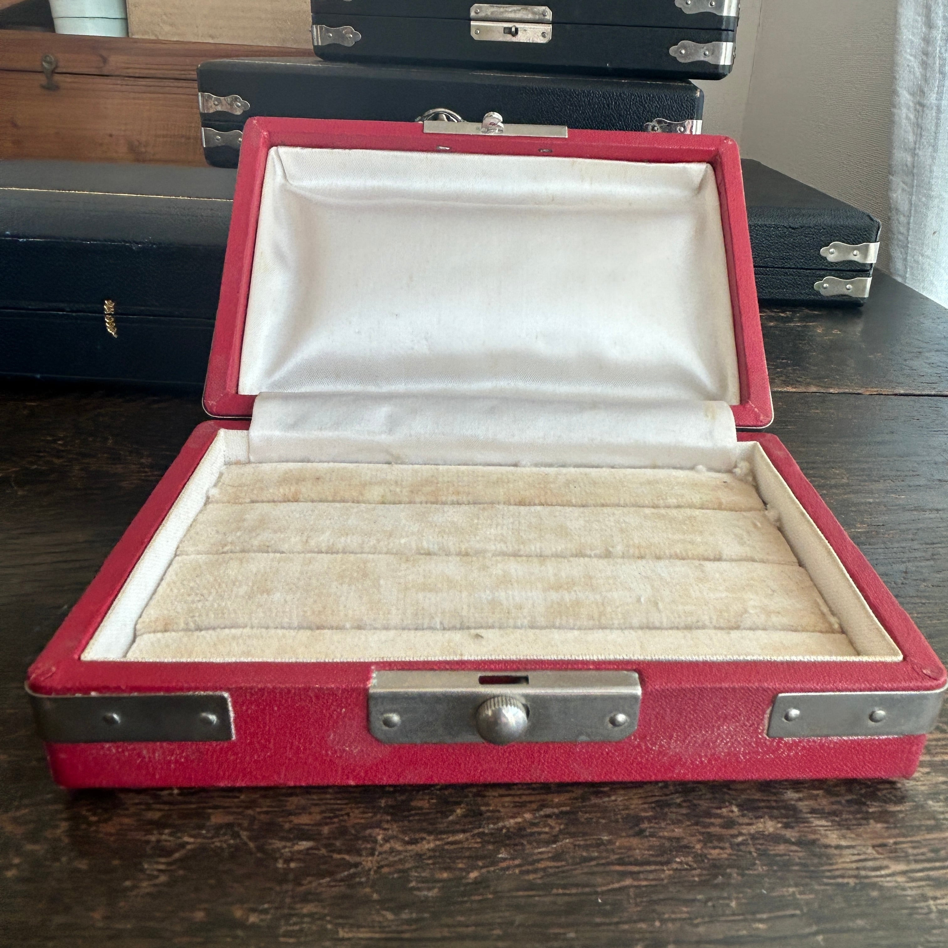 Vintage リングコレクションケースA  小型レッド