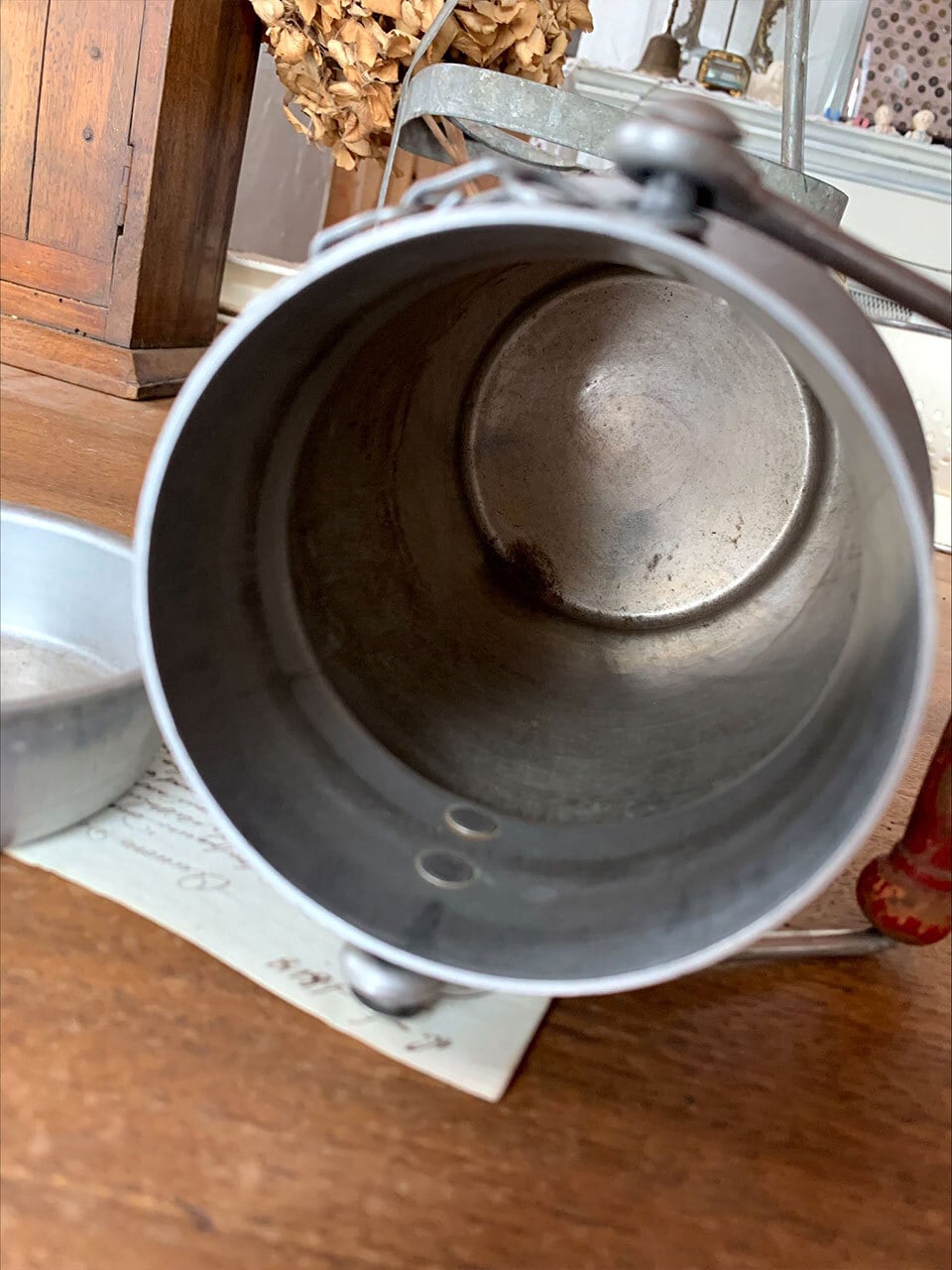 アルミ製 ミニミルク缶 赤い持ち手 | Brocante de La Cocotte