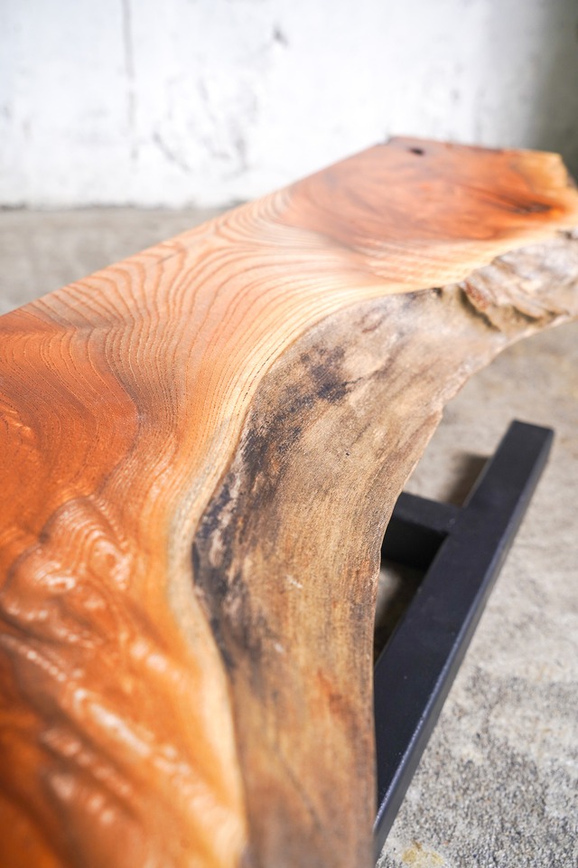 壁に沿わせるケヤキの 一枚板コンソールテーブル　＜送無＞