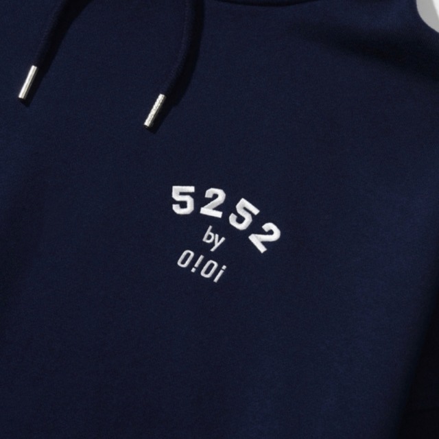 5252 By Oioi Round Logo Hoodie Navy 正規品 韓国ブランド 韓国ファッション 韓国代行 韓国通販 パーカー Bonz 韓国ブランド 代行