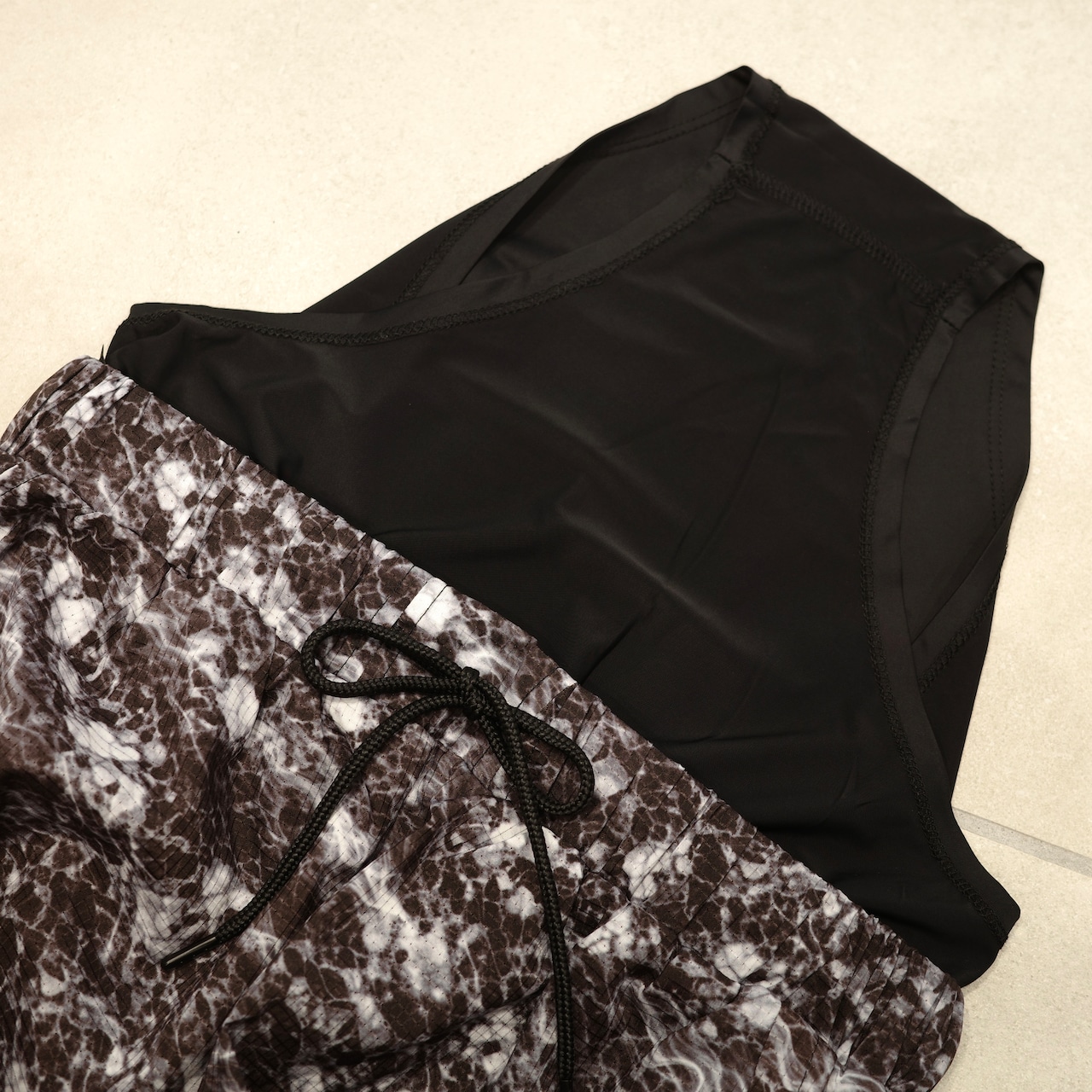 RACING PRO SHORTS / MARBLE