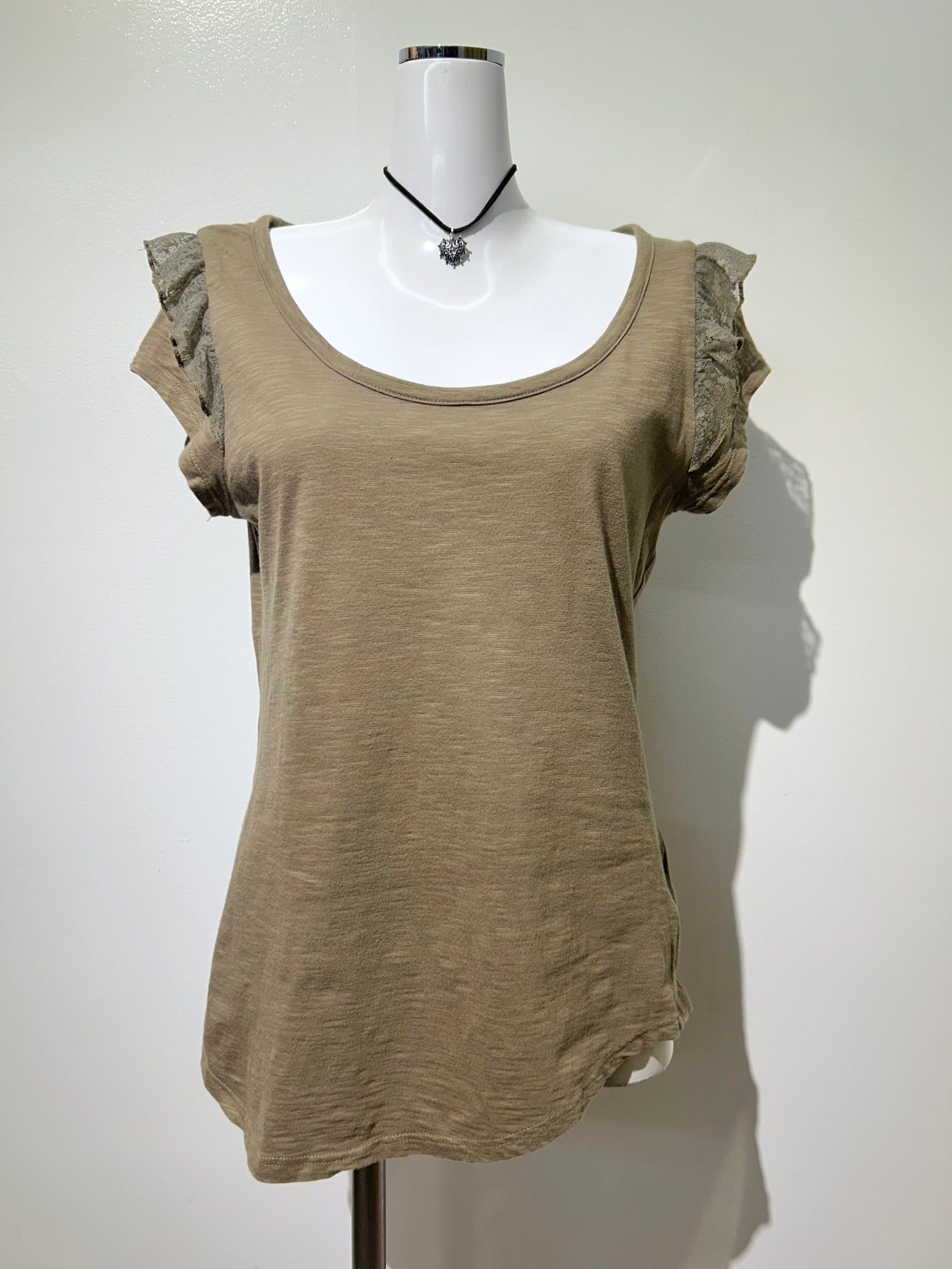 Tee