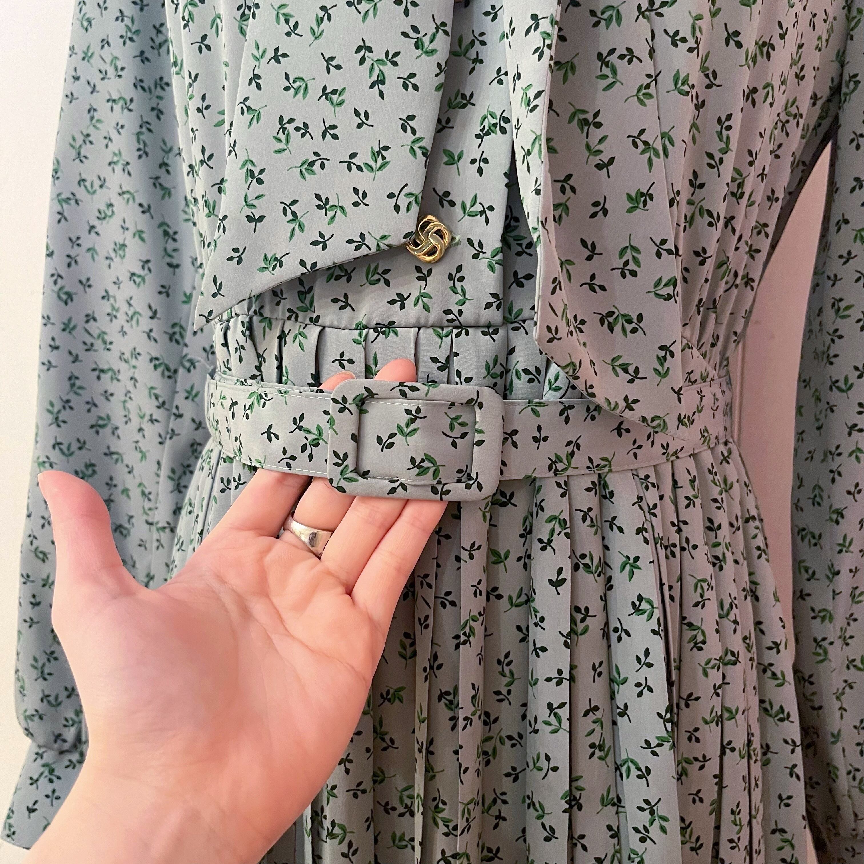 mini leaf ribbon tie one-piece