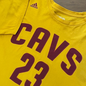 【adidas】NBA  クリーブランド・キャバリアーズ Tシャツ XL CAVS バスケ ロゴ ナンバリング アディダス us古着 アメリカ古着