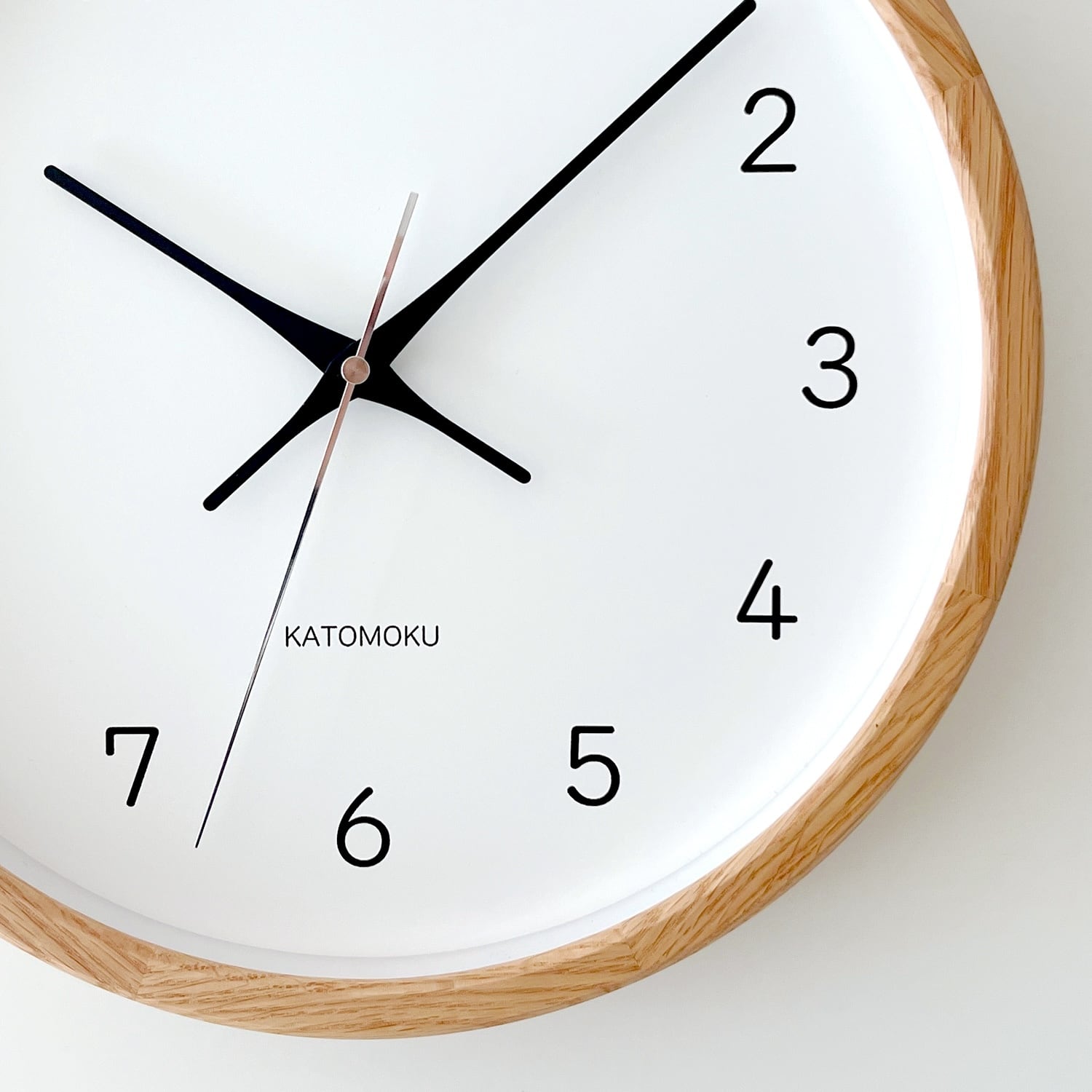 KATOMOKU muku オーク 13 km-104OARC 電波時計 KATOMOKU muku clock 13 オーク km-104OA 掛け時計 | 加藤木工株式会社