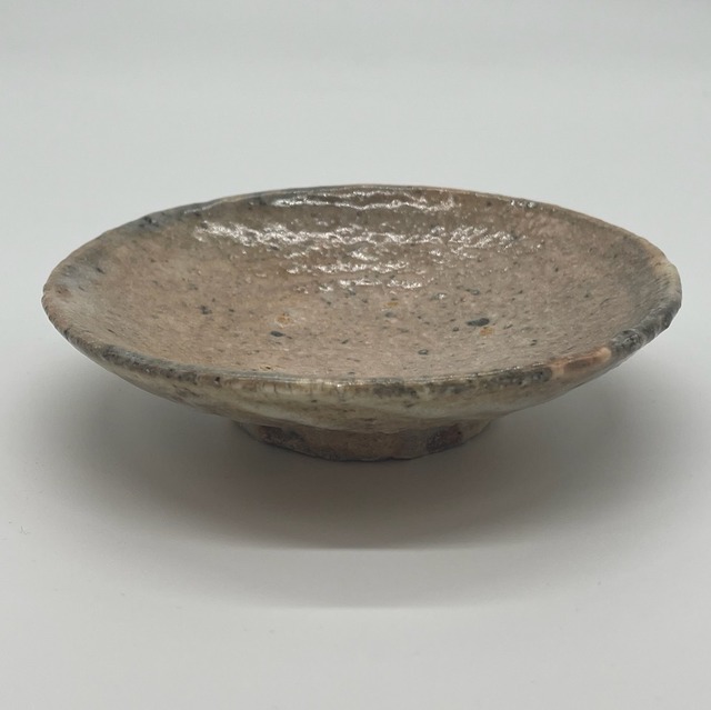 『八田 亨』白掛4寸皿A　2022101000251