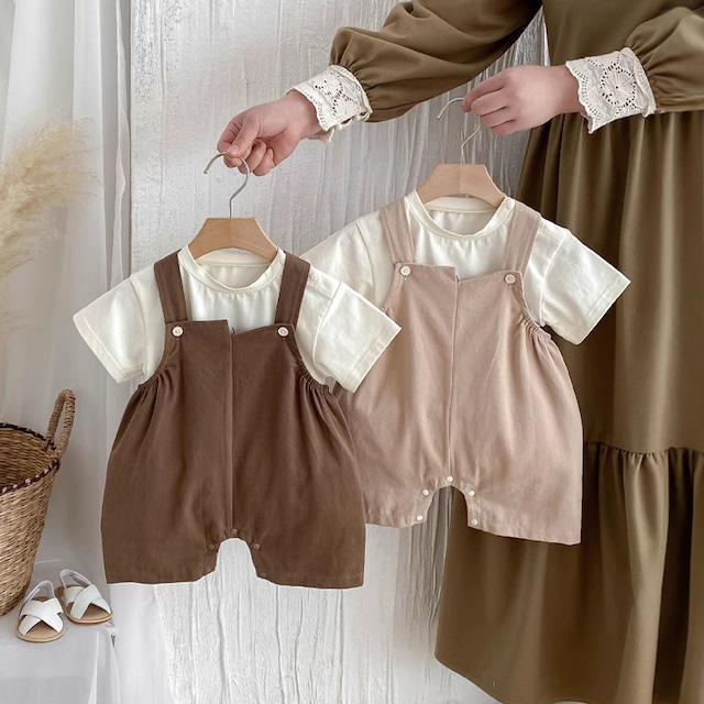 【BABY】夏作シンプルがおしゃれ無地のサロペットロンパース