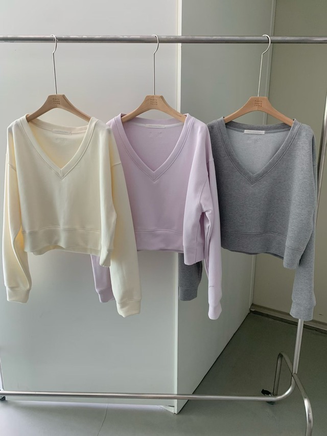 (予約) pretty young thing / Billet v neck mtm 3color